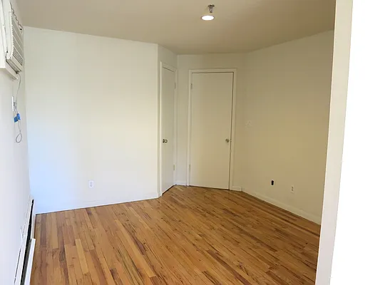 Rented by Brooklyn Heights Real Estate Inc | media 36