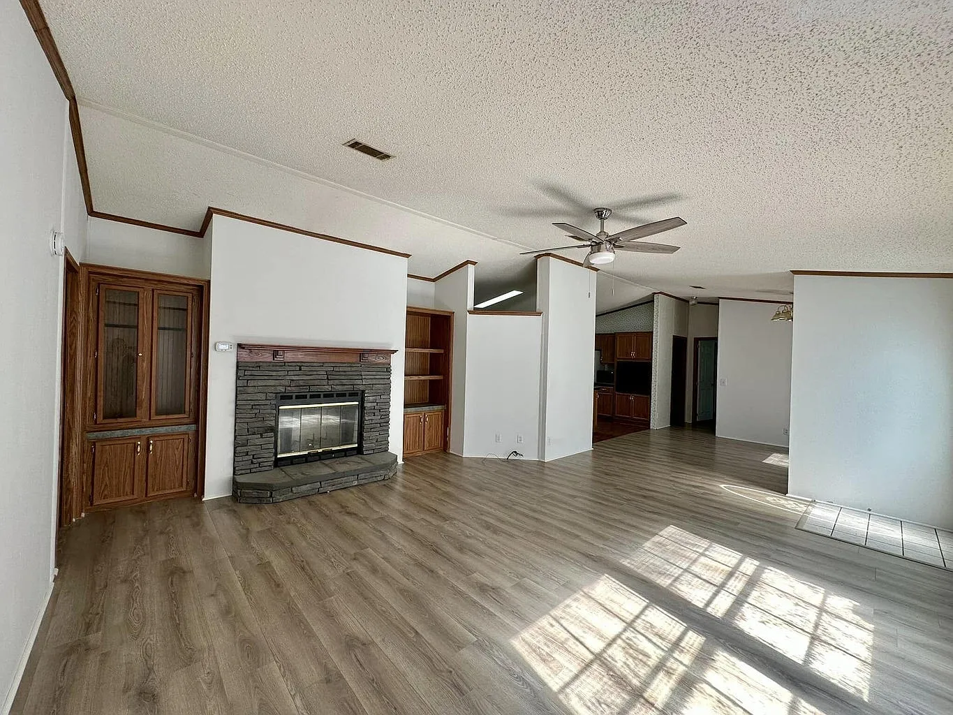3 bed, 1620 sqft, $1,500 — Photo 3