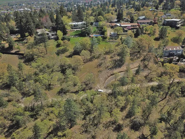 440 Glenview Dr, Ashland, OR 97520