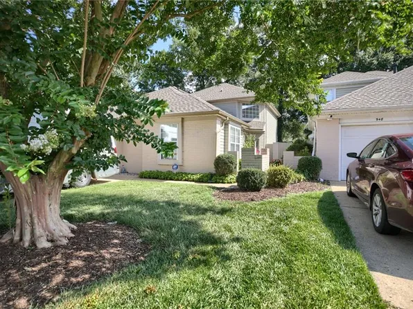 946 Nicklaus Dr, Newport News, VA 23602