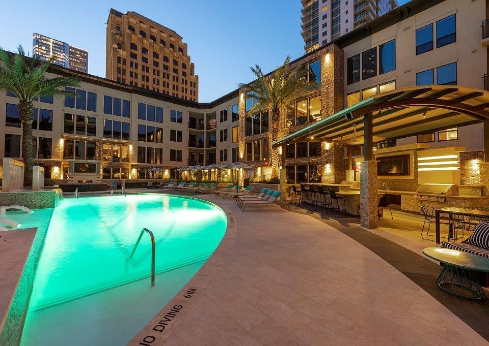 1414 Texas Downtown apartments community photo