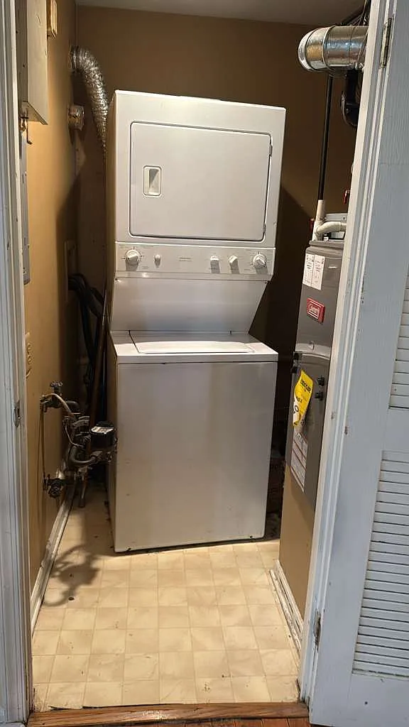 2 bed, 1100 sqft, $2,400 — Photo 4