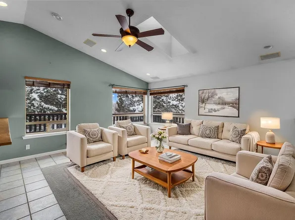 63232 Peterman Ln, Bend, OR 97701