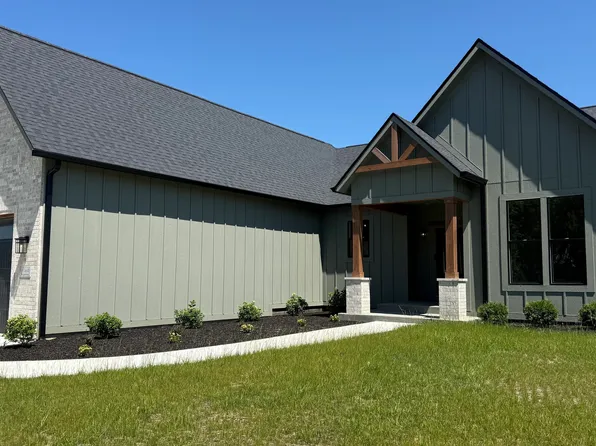 9036 E Gayle Dr, Morgantown, IN 46160
