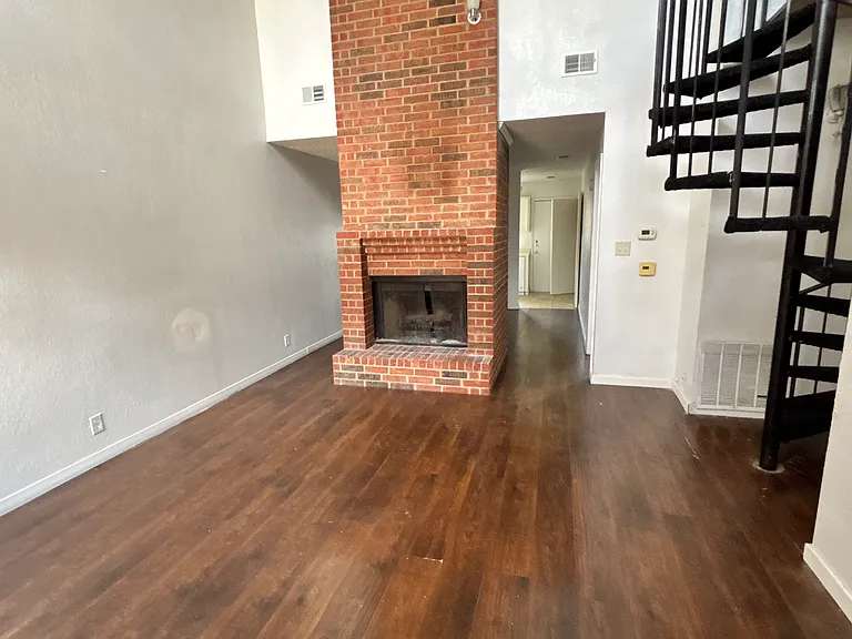 804 Saint Andrews Ct — Photo 6