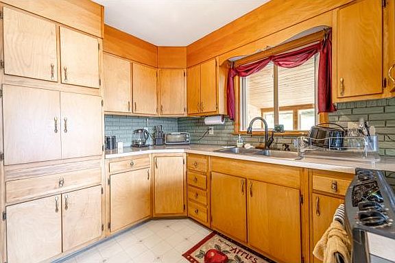 5th image of 29 Lanesboro St