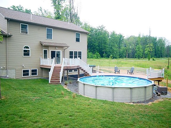 2nd image of 130 Stonewood Dr