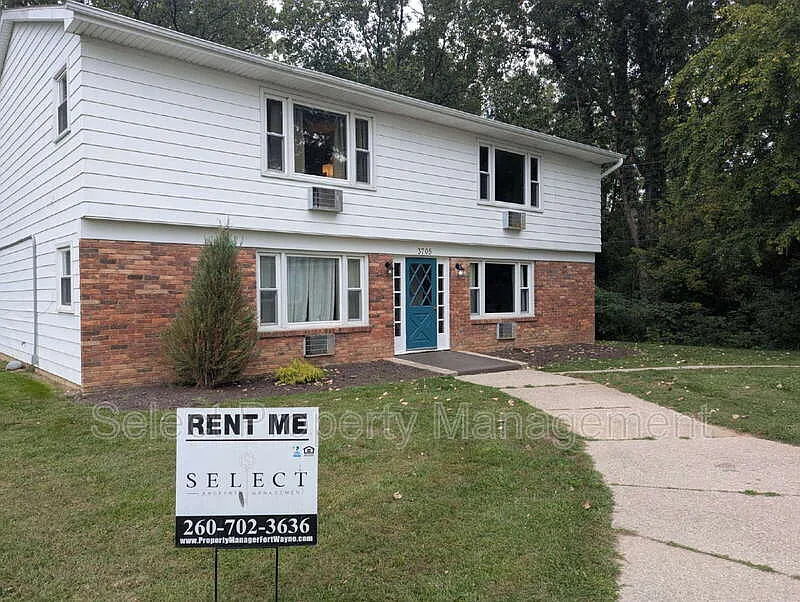 3705 Sleepy Hollow Ln #4