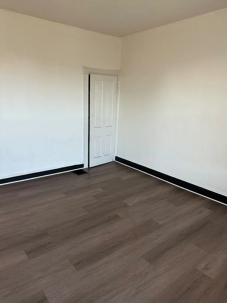 2 bed, 1200 sqft, $1,300 — Photo 1