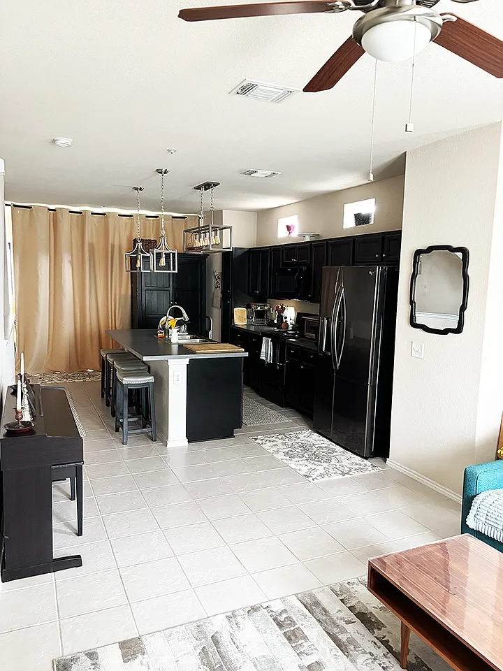 1 bed, 1500 sqft, $900 — Photo 2