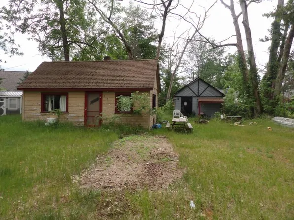 1665 W Burgess St, Barton City, MI 48705