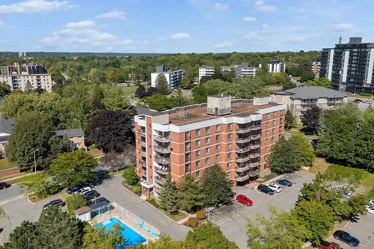 14 Greenview Dr #103 — Photo 1