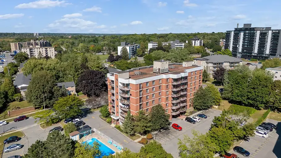 14 Greenview Dr #103