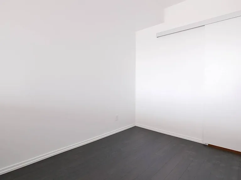 197 Yonge St #1511 — Photo 10
