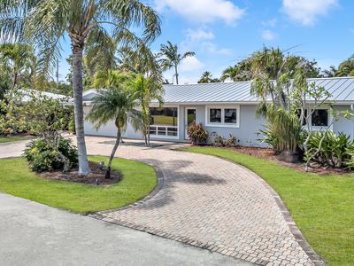 2241 NE 33rd Street, Lighthouse Point, FL, 33064