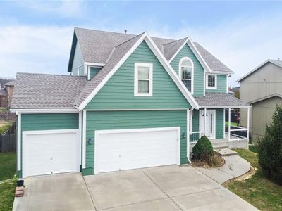 421 River Birch Rd, Raymore, MO, 64083