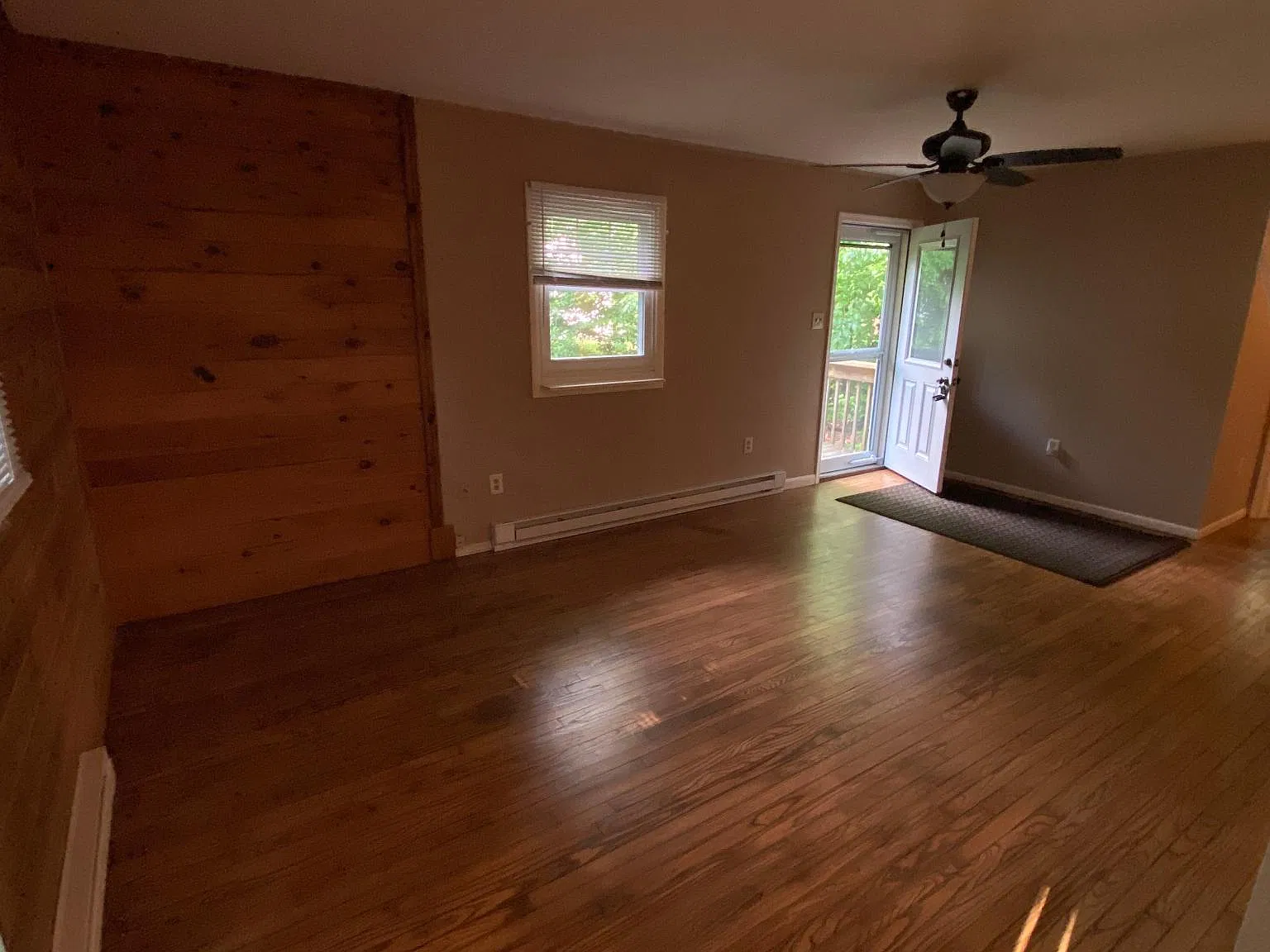 207 Echo Lake Rd — Photo 3