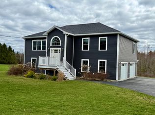 1197 Western Avenue, Hampden, ME 04444