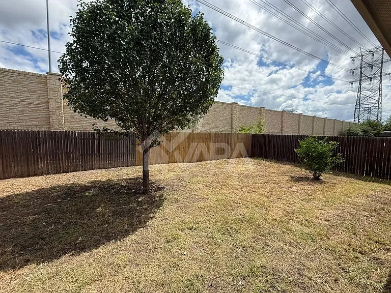 9218 Everton — Photo 20