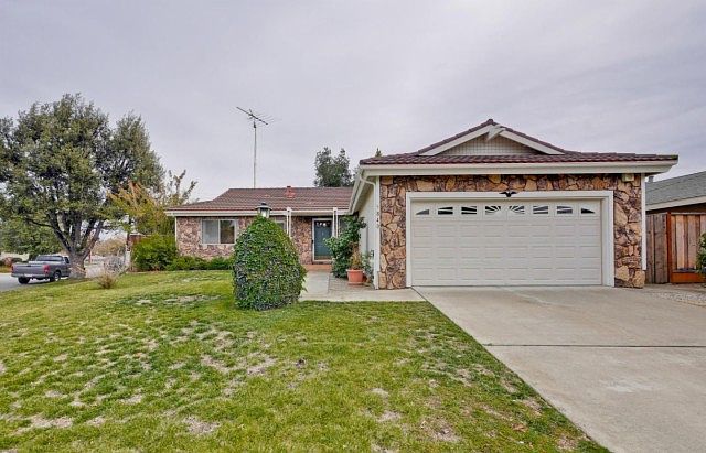1st image of 5840 Ixias Ln