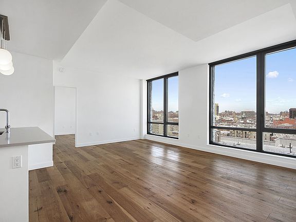 3rd image of 23 W 116th St APT 12B