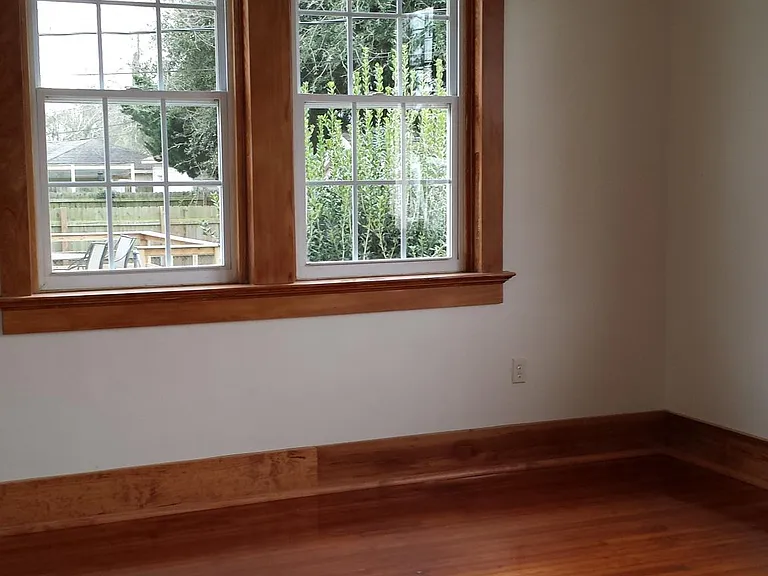 4040 Clermont Dr — Photo 17