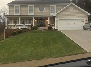 100 Stonewood Dr, Bethel Park, PA 15102