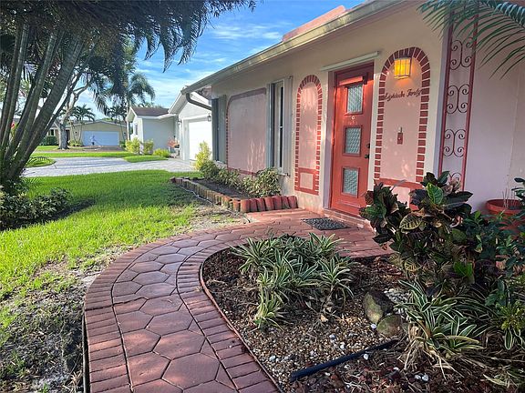 5th image of 1840 NW 105th Avenue