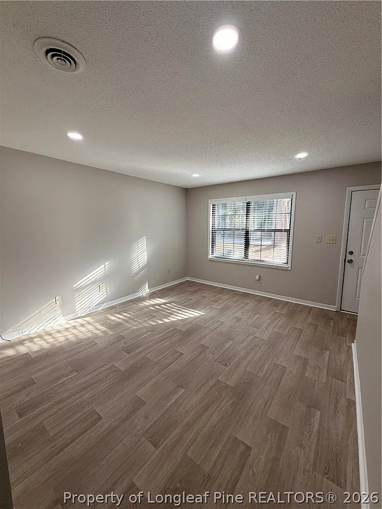 2 bed, 1.5 bath, 960 sqft, $1,695 — Photo 3