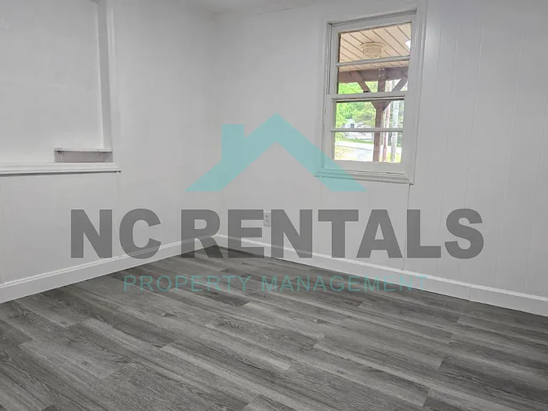 2214 Noahtown Rd — Photo 10
