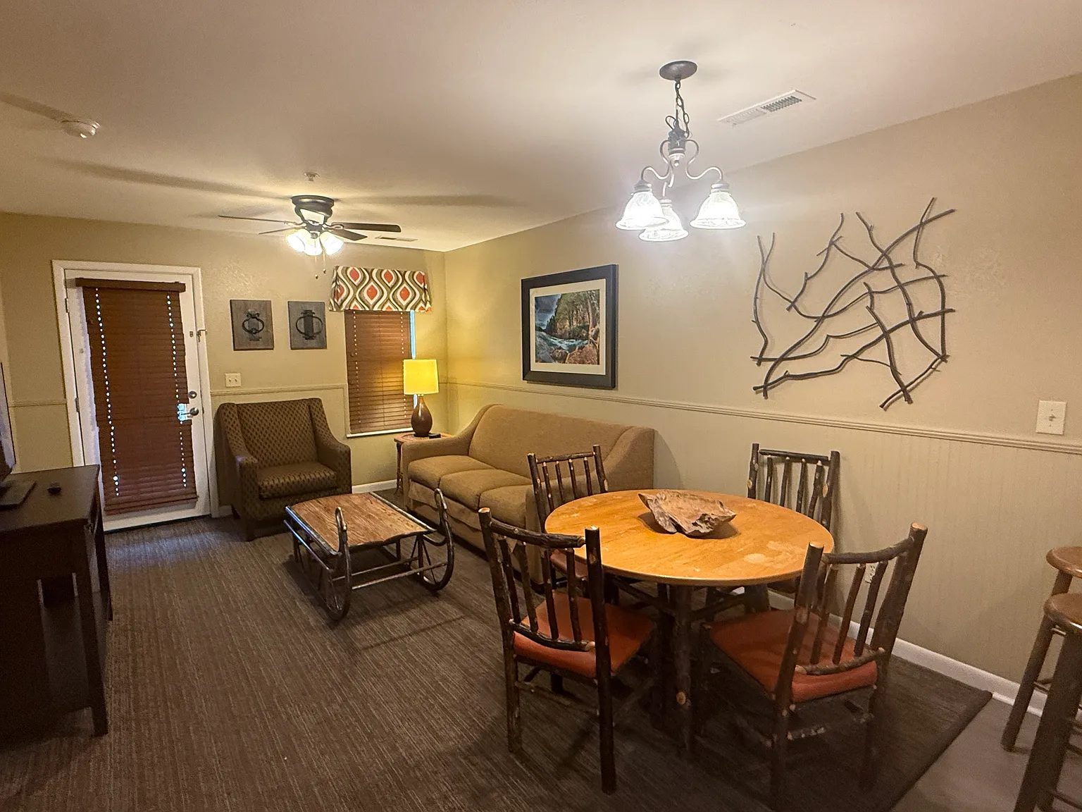 2 bed, 850 sqft, $1,100 — Photo 3
