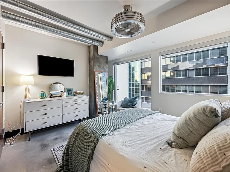 800 Brazos St #1007 — Photo 12