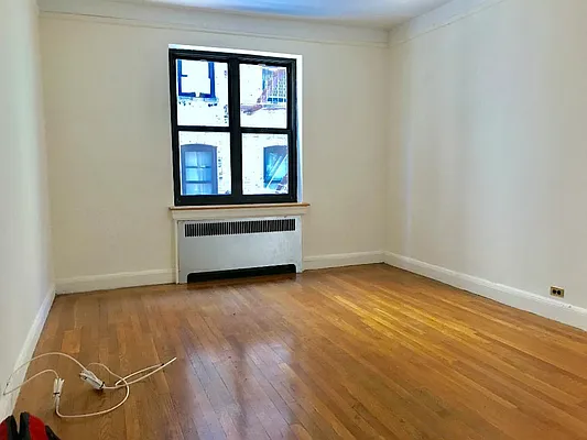 Rented by Sovereign Associates | media 25