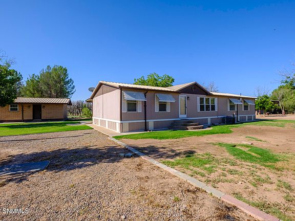 2nd image of 3998 Watson Pl