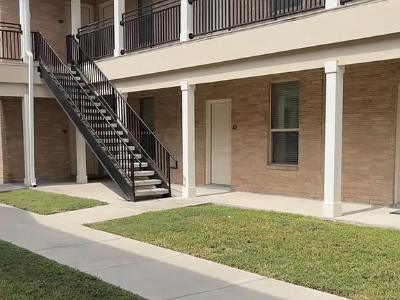 3rd image of 400 S Illinois Ave #16e3fcee3