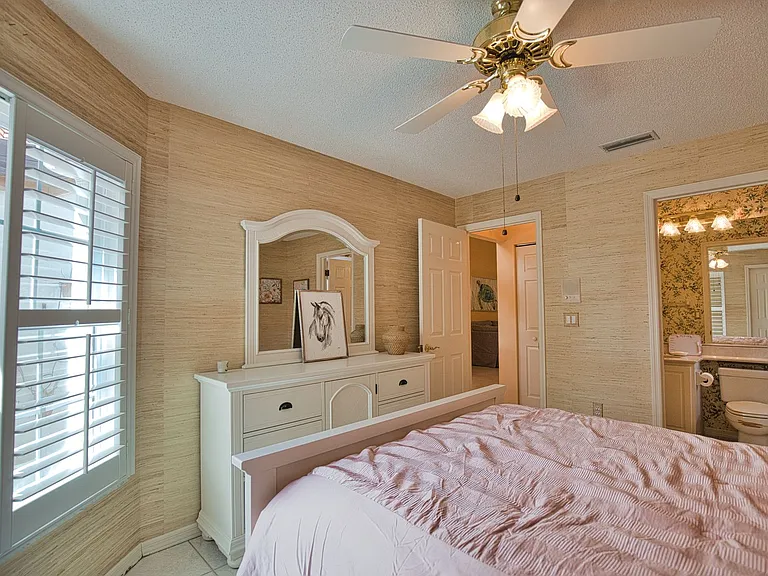 1191 Harbor Town Way — Photo 26