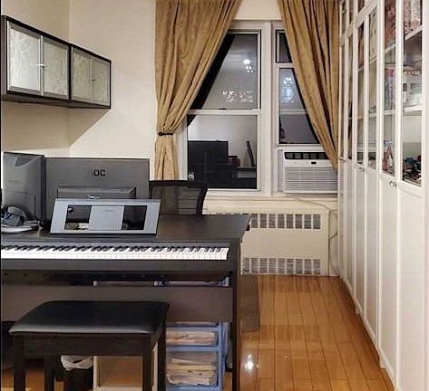 5th image of 10528 65th Ave APT 5D