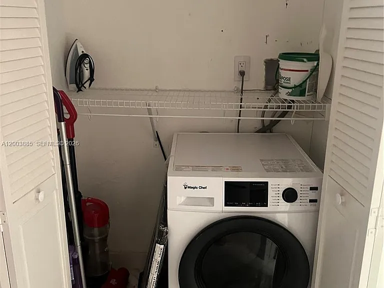 1611 West Ave #12 — Photo 6