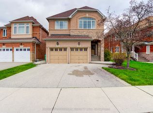 5921 Summerside Dr, Mississauga, ON L5M 6K9