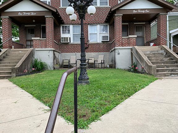 3rd image of 121 S Lorimier St #6