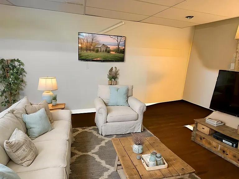 461 Red River Dr — Photo 3