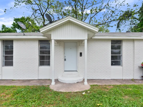 806 E Emily Ave #6, Wharton, TX 77488