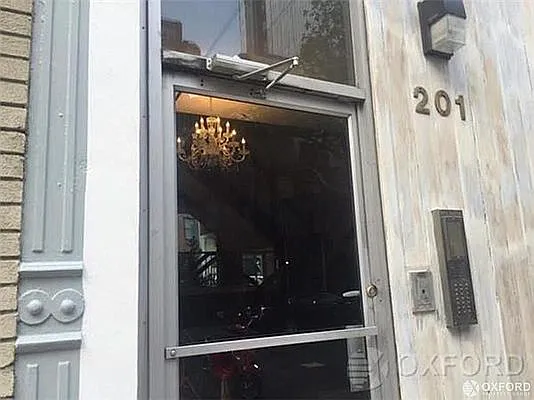 Rented by Oxford Property Group | media 14