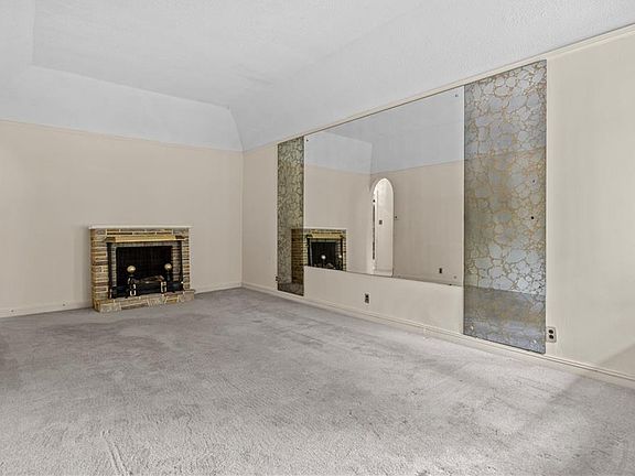 3rd image of 1715 Avenue W