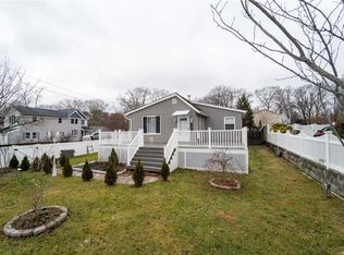 1272 Connetquot Ave, Central Islip, NY 11722