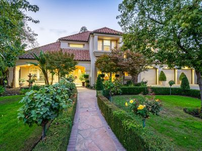 10069 N Spanish Bay Dr, Fresno, CA, 93720