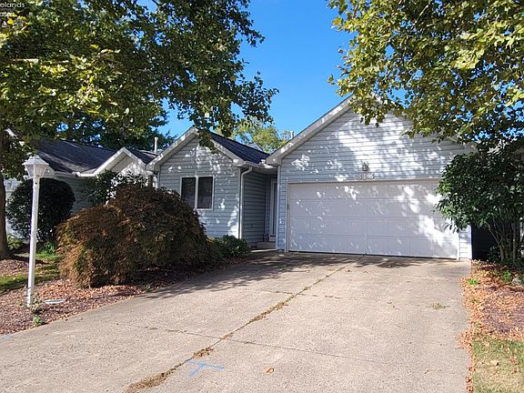 2nd image of 813 Elizabeth Dr