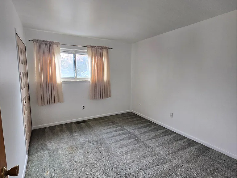 8765 George F Bunker Blvd — Photo 10