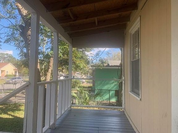 3rd image of 1256 W 32nd St
