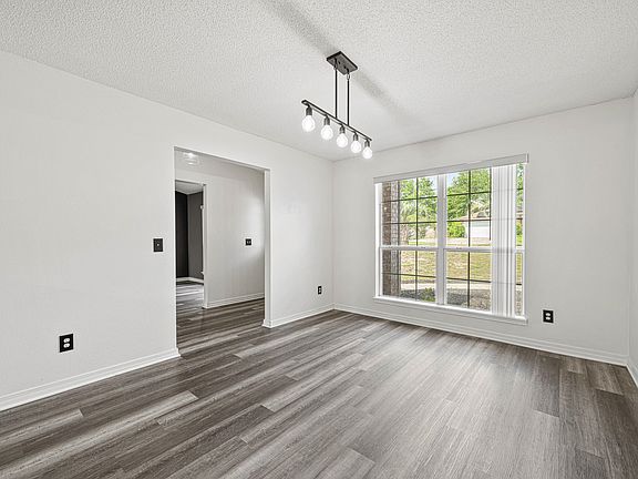 5th image of 1213 Northview Dr